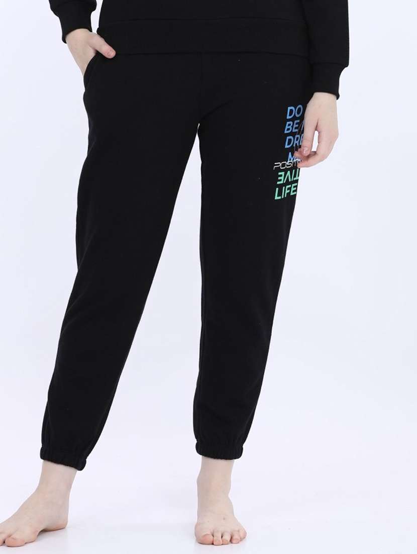 women typography print mid rise joggers