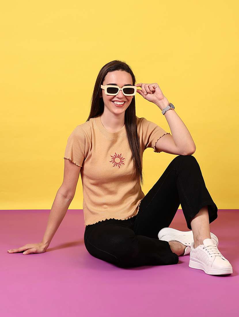 women round neck t-shirt - 21693703 -  Standard Image - 4