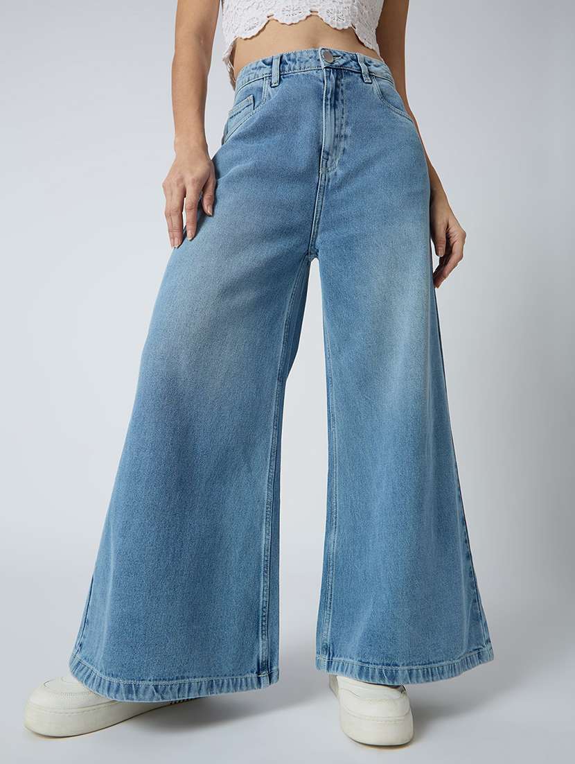 globus women light blue cotton solid mid-rise super flared jeans