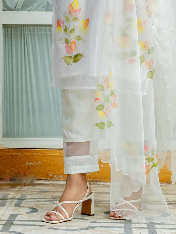 women white printed round neck suit set - 21694799 -  Standard Image - 4