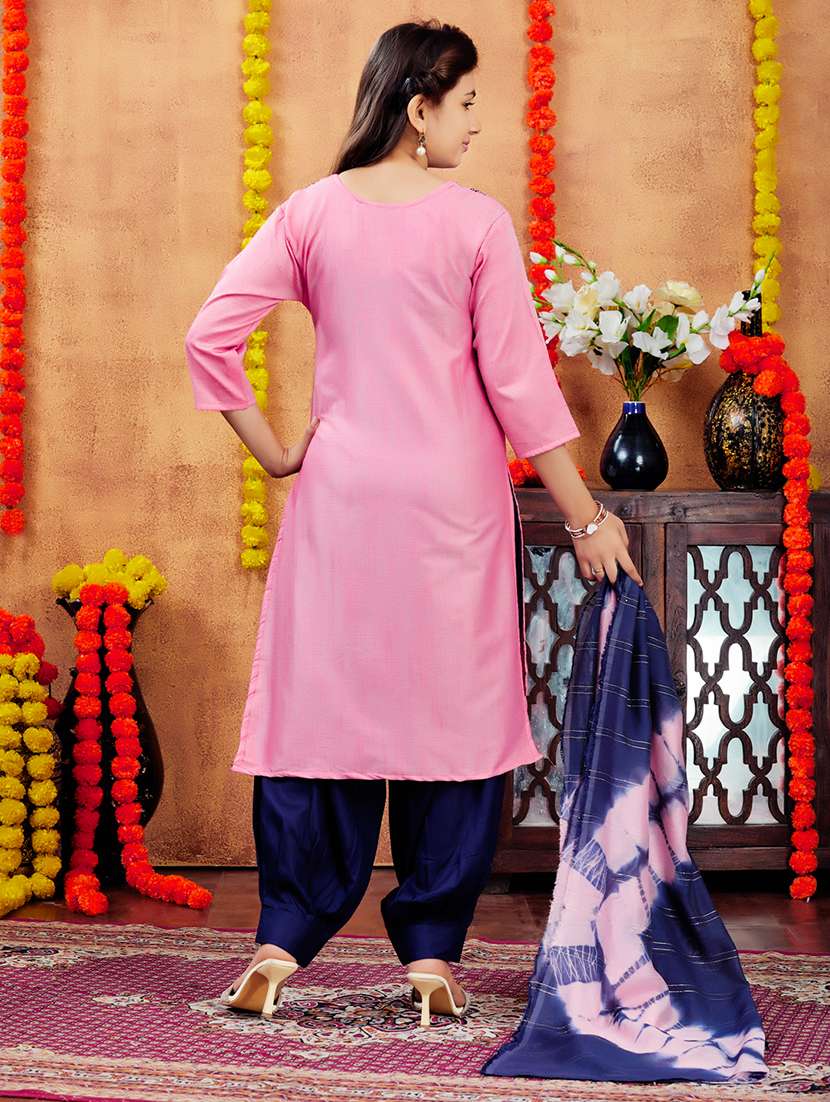 girls embroidered round neck straight kurta - 21694873 -  Standard Image - 4