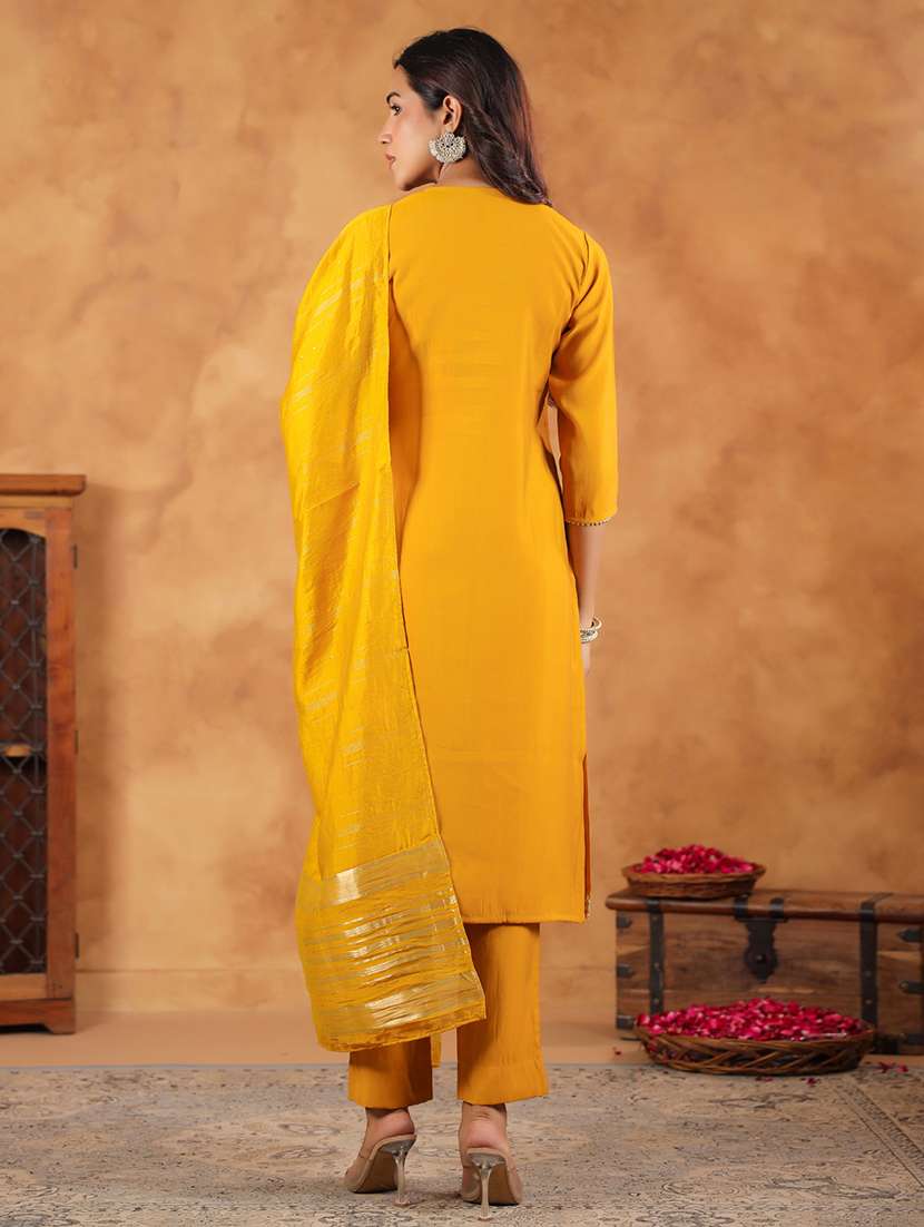 women three quarter sleeve kurta pant with dupatta set - 21695483 -  Standard Image - 4