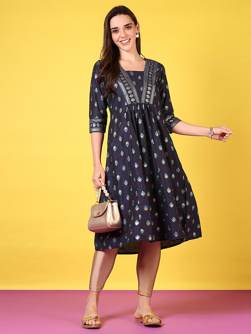 women self design flared kurta - 21695488 - Standard Image - 4