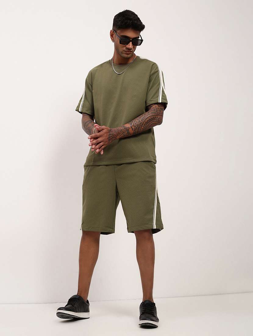 men solid t-shirt & short co-ords set - 21695997 -  Standard Image - 4