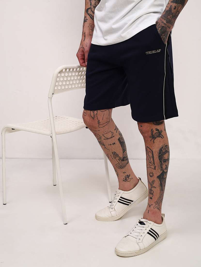 men solid mid rise regular fit shorts - 21696076 -  Standard Image - 1
