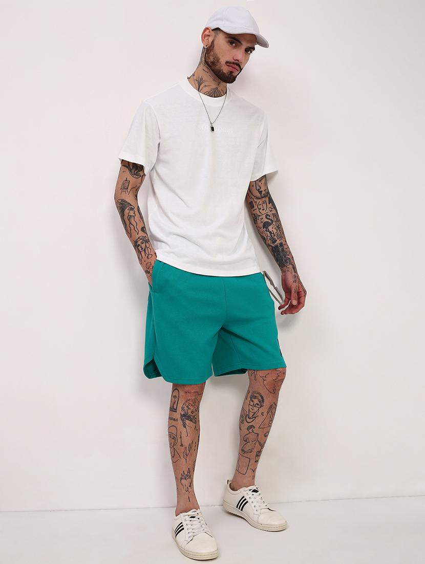 men solid mid rise regular fit shorts - 21696080 - Standard Image - 4