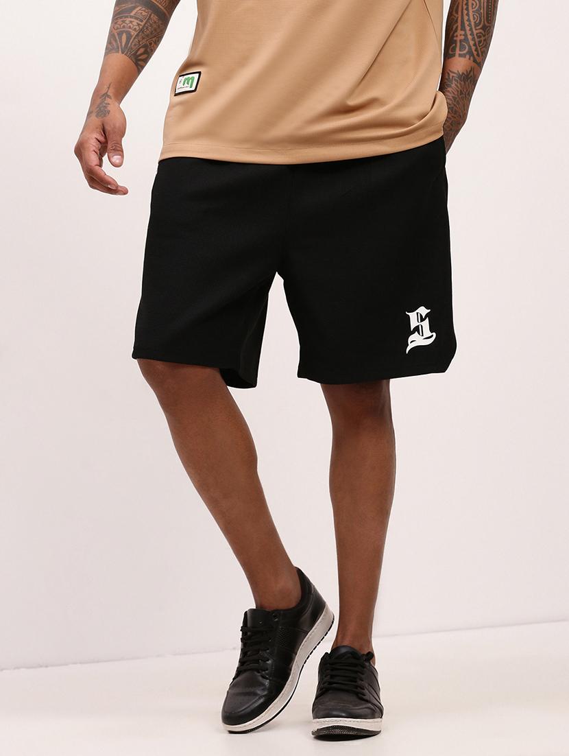 men solid mid rise regular fit shorts - 21696082 - Standard Image - 1