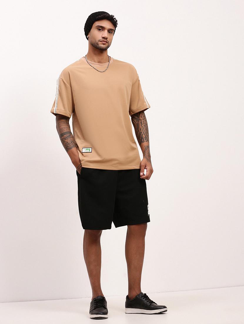 men solid mid rise regular fit shorts - 21696082 - Standard Image - 4