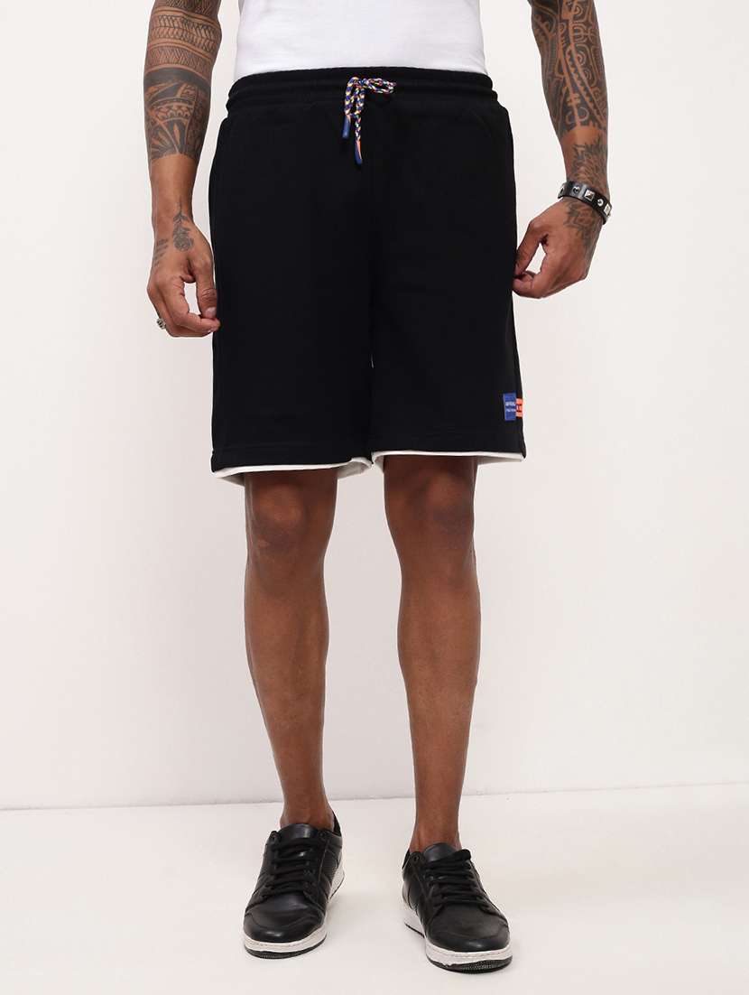 men solid mid rise regular fit shorts - 21696092 - Zoom Image - 0