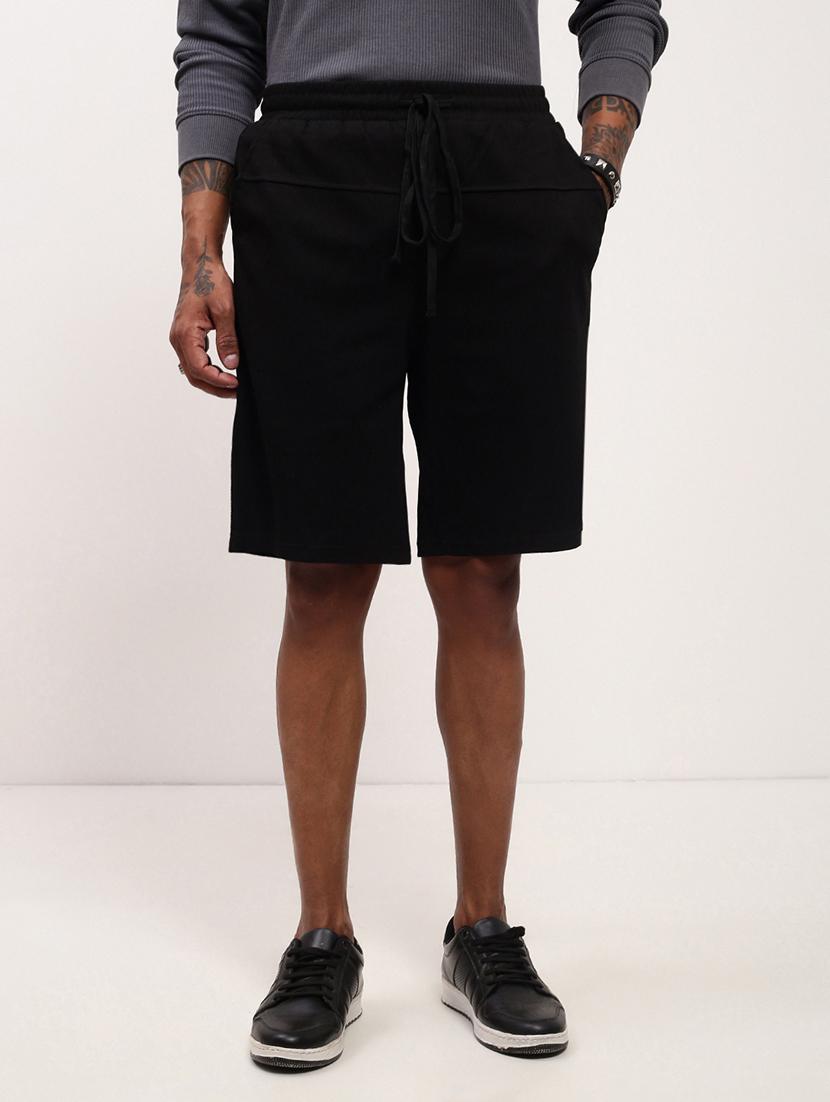 men solid mid rise regular fit shorts - 21696094 - Zoom Image - 0