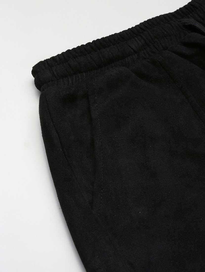 men solid mid rise regular fit shorts - 21696098 - Standard Image - 6