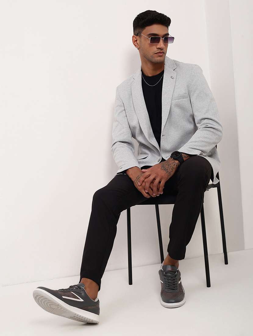 men solid single breasted casual blazer - 21696121 -  Standard Image - 4