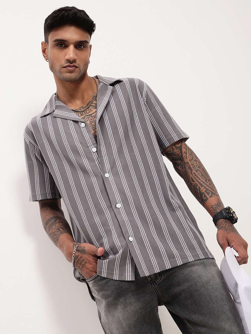men striped short sleeves casual shirt - 21696308 -  Standard Image - 1