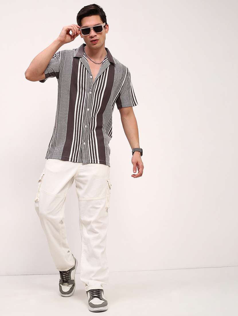 men striped short sleeves casual shirt - 21696314 -  Standard Image - 4