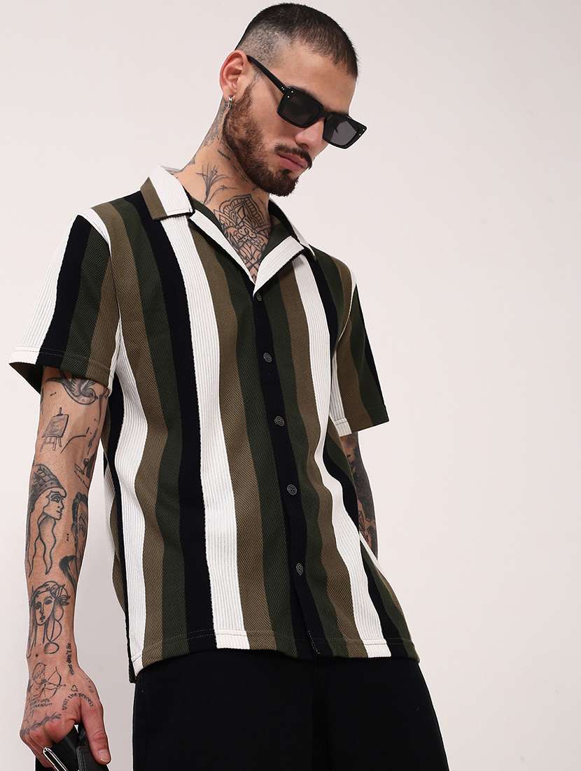 men striped short sleeves casual shirt - 21696319 -  Standard Image - 1