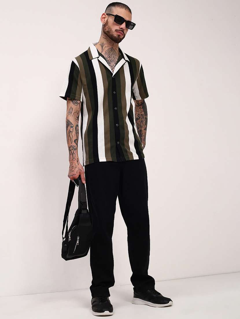 men striped short sleeves casual shirt - 21696319 -  Standard Image - 4