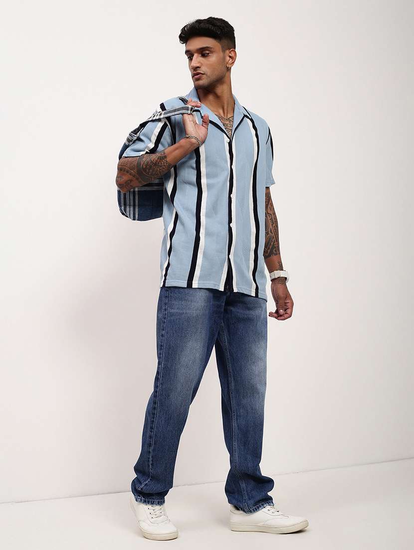 men striped short sleeves casual shirt - 21696320 -  Standard Image - 4