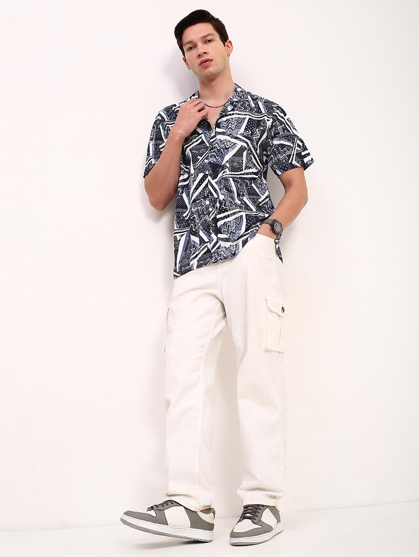 men abstract printed short sleeves casual shirt - 21696367 - Standard Image - 4