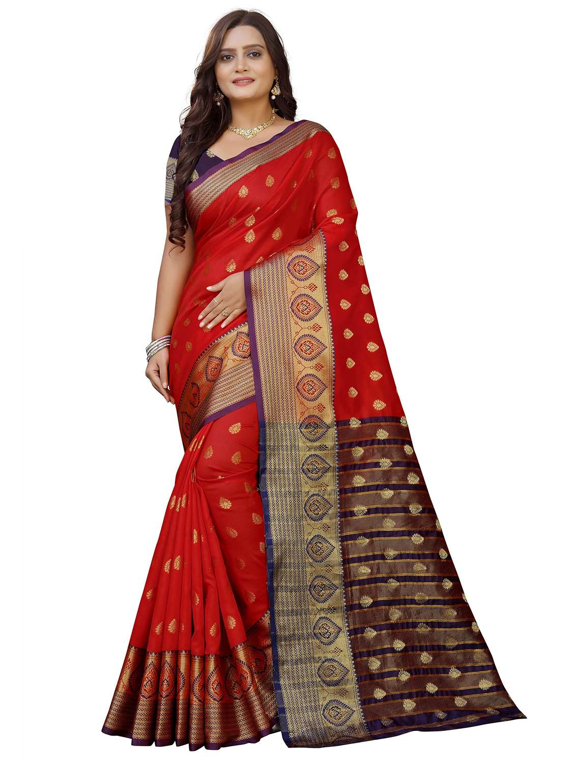 women self design zari bordered saree
