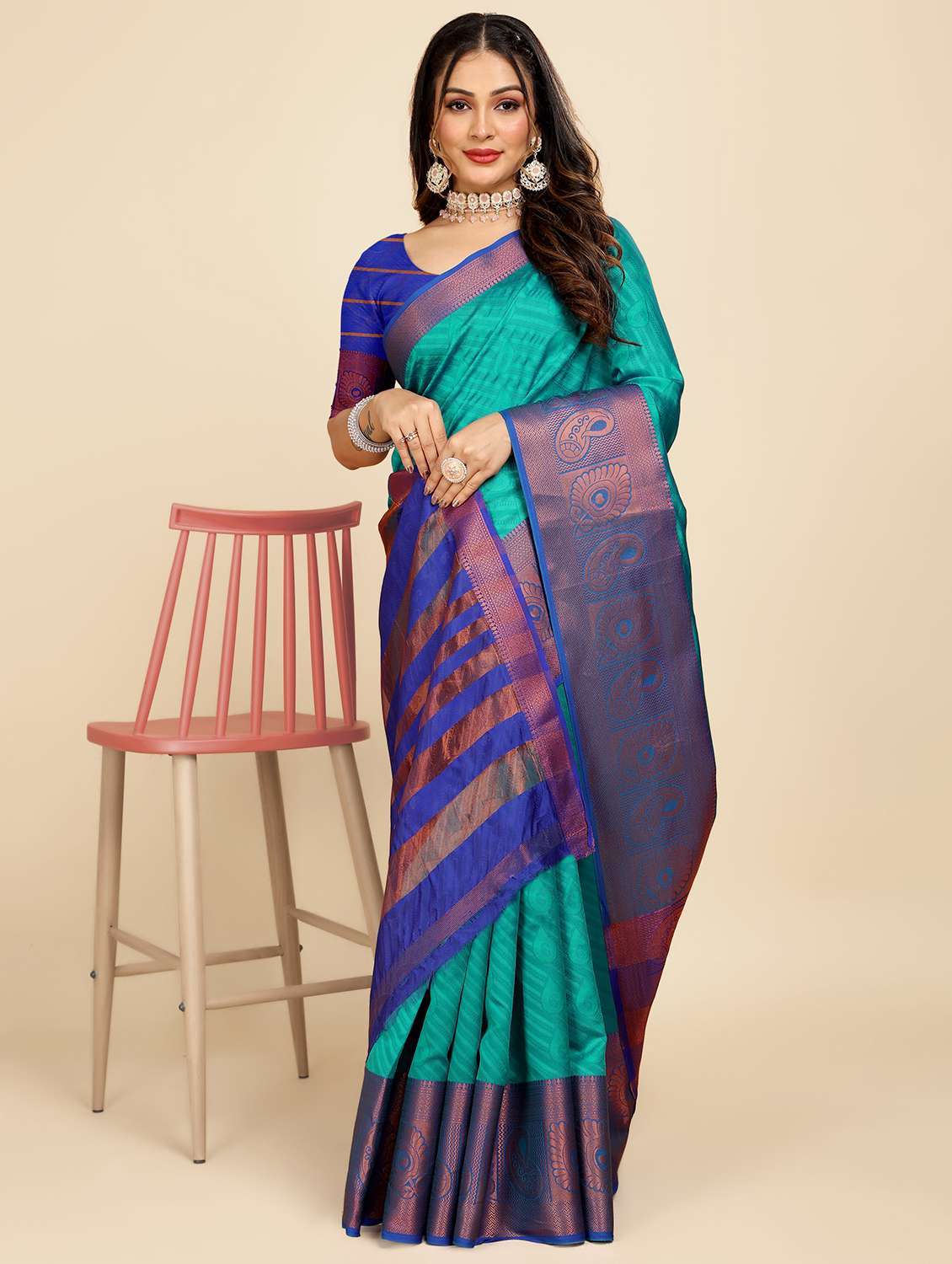 women self design zari bordered saree - 21696842 -  Standard Image - 1