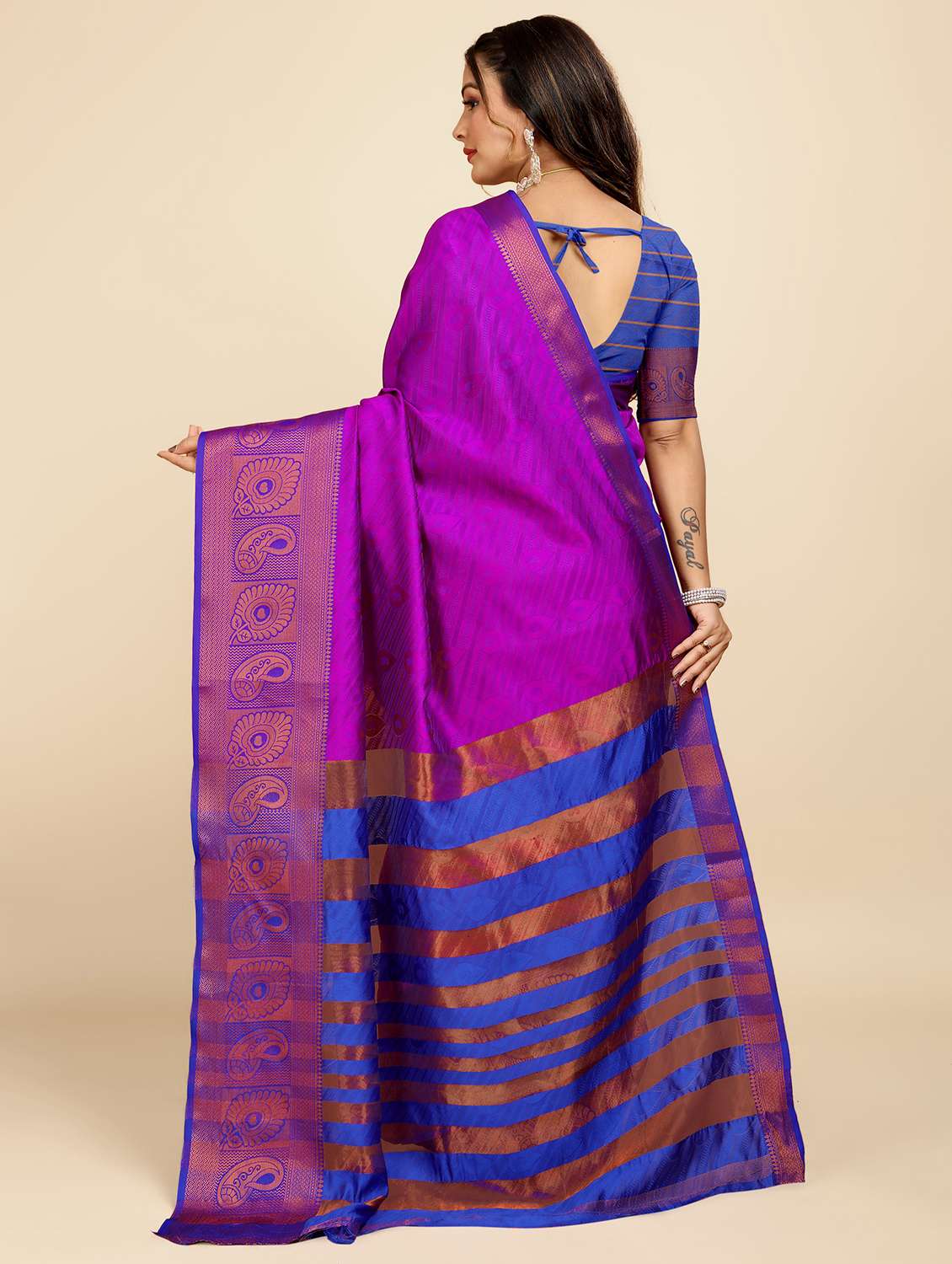 women self design zari bordered saree - 21696847 -  Standard Image - 1