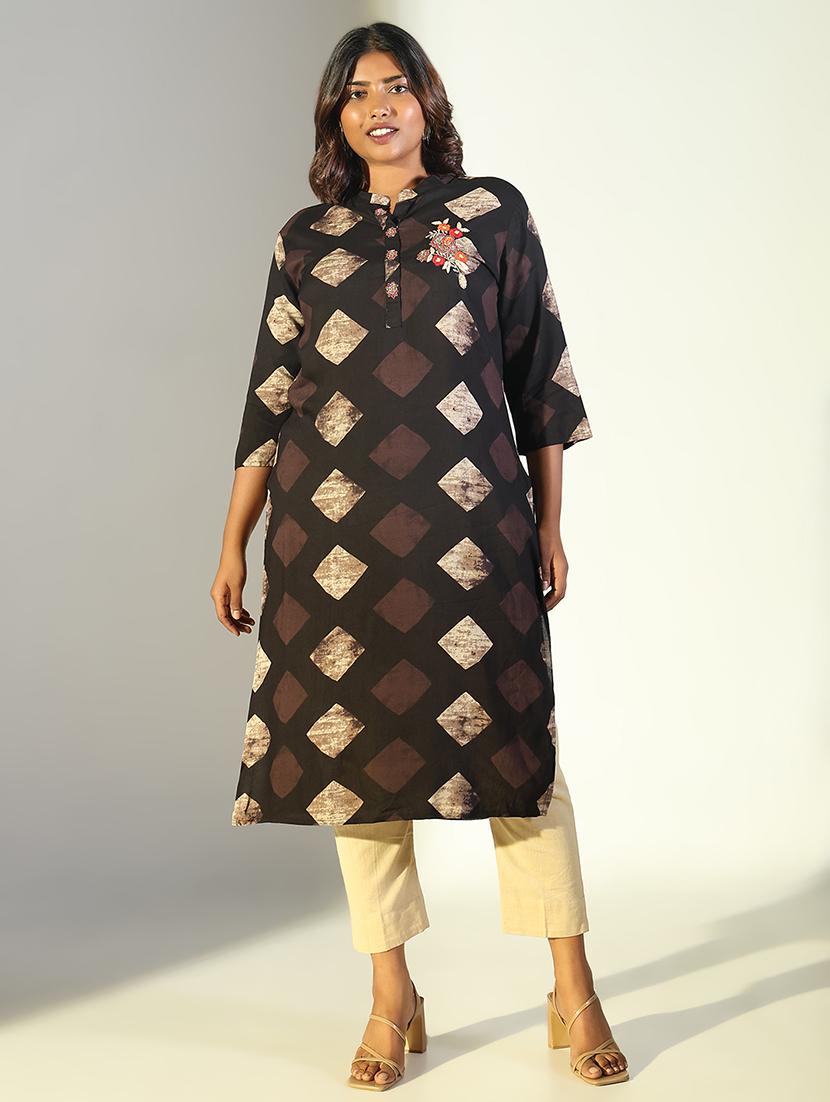 women three quarter sleeve straight kurta - 21696971 - Zoom Image - 0