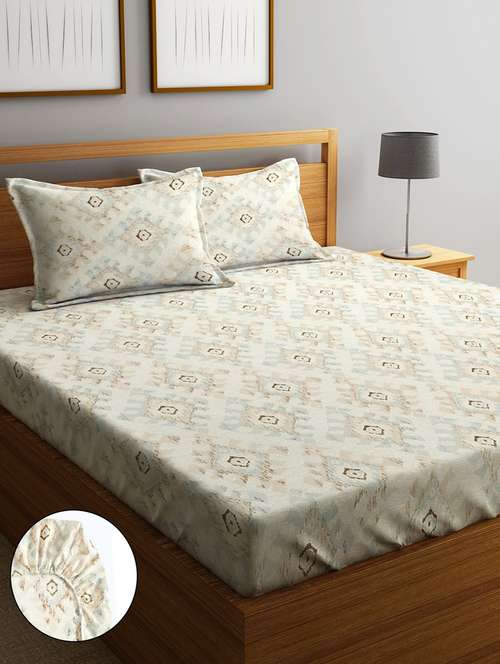 home sizzler 210tc soft geo beige elastic fitted double bedsheet (72x78 inch) with 2 king size pillow covers