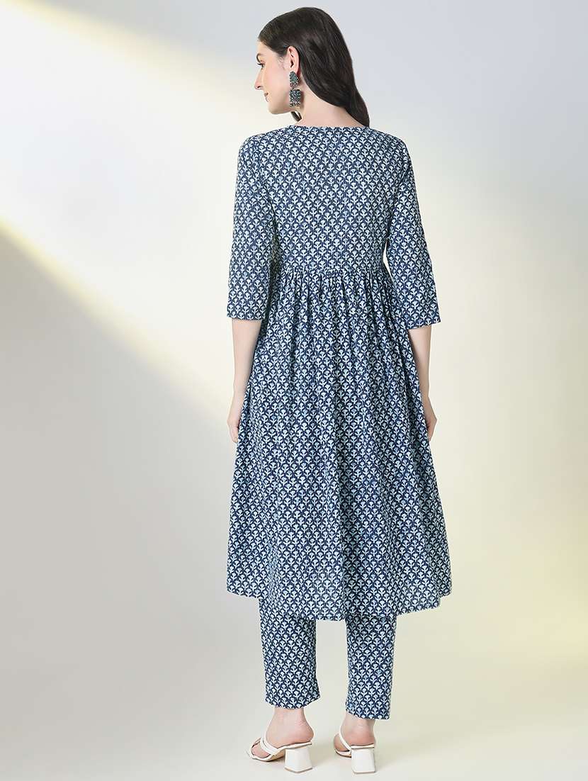 women three quarter sleeve kurta pant set - 21697059 -  Standard Image - 4