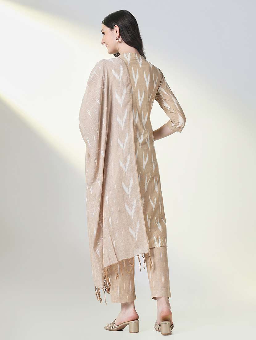 women three quarter sleeve kurta pant with dupatta set - 21697064 -  Standard Image - 4