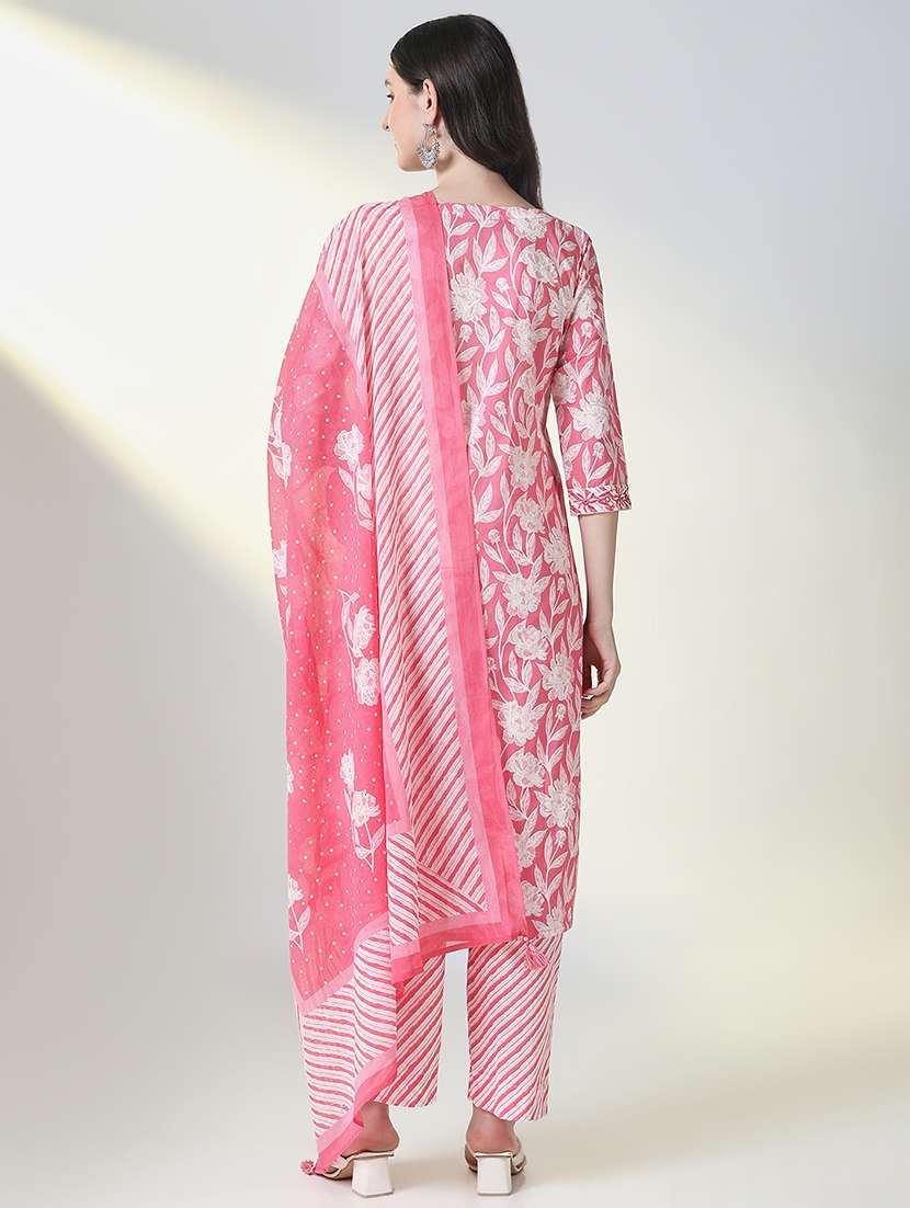 women three quarter sleeve kurta pant with dupatta set - 21697082 -  Standard Image - 4