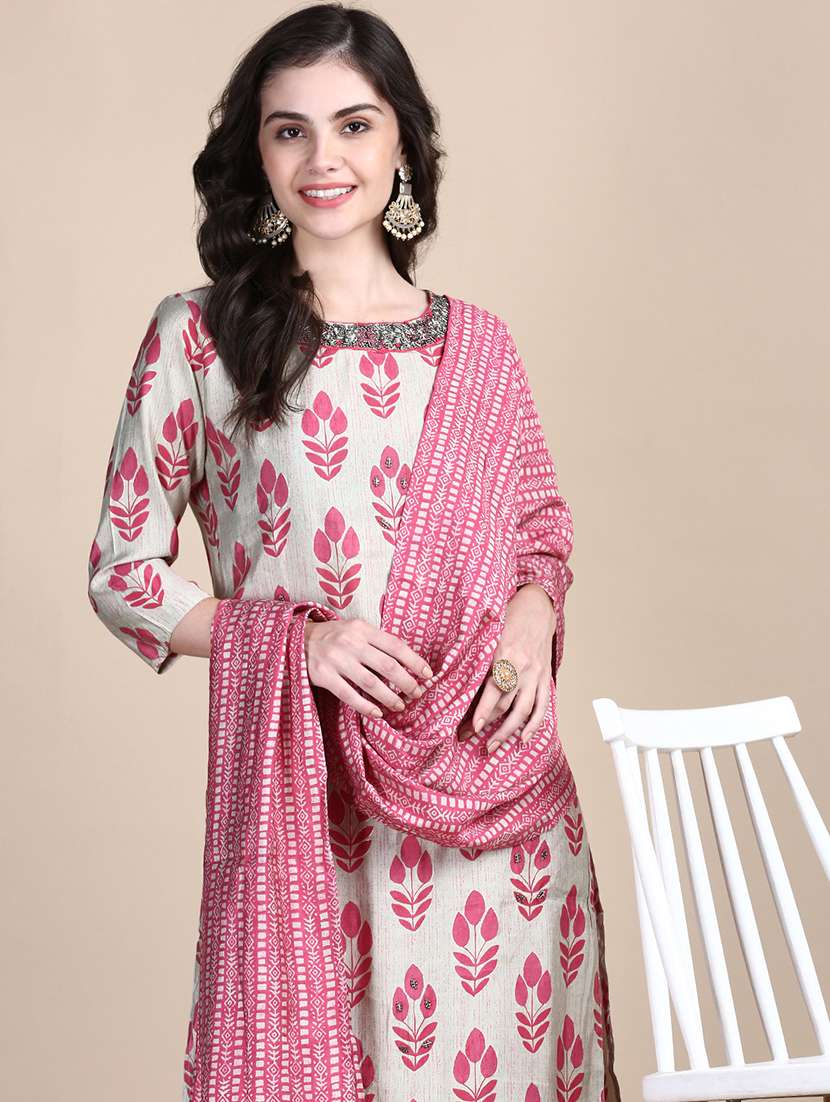 women three quarter sleeve kurta pant with dupatta set - 21697103 -  Standard Image - 4