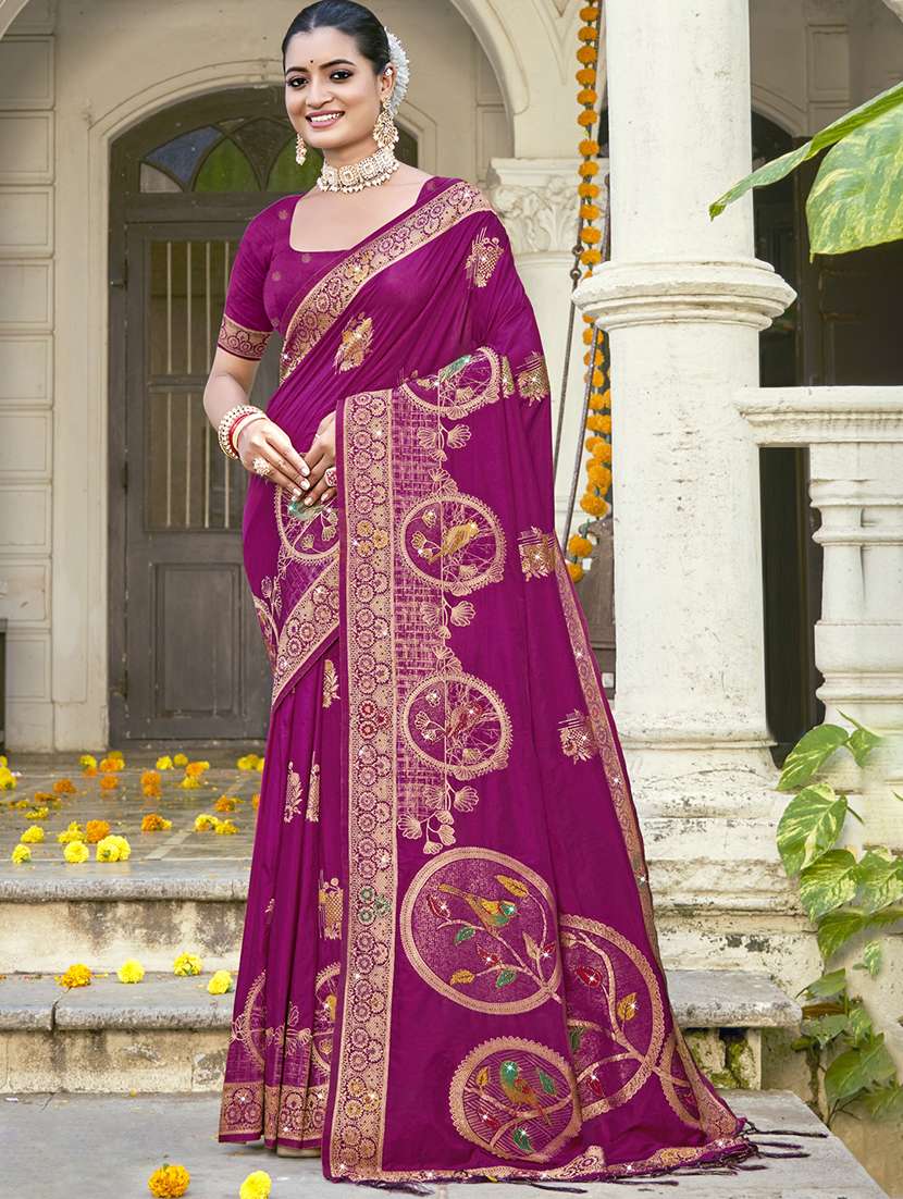 women self design banarasi saree with blouse