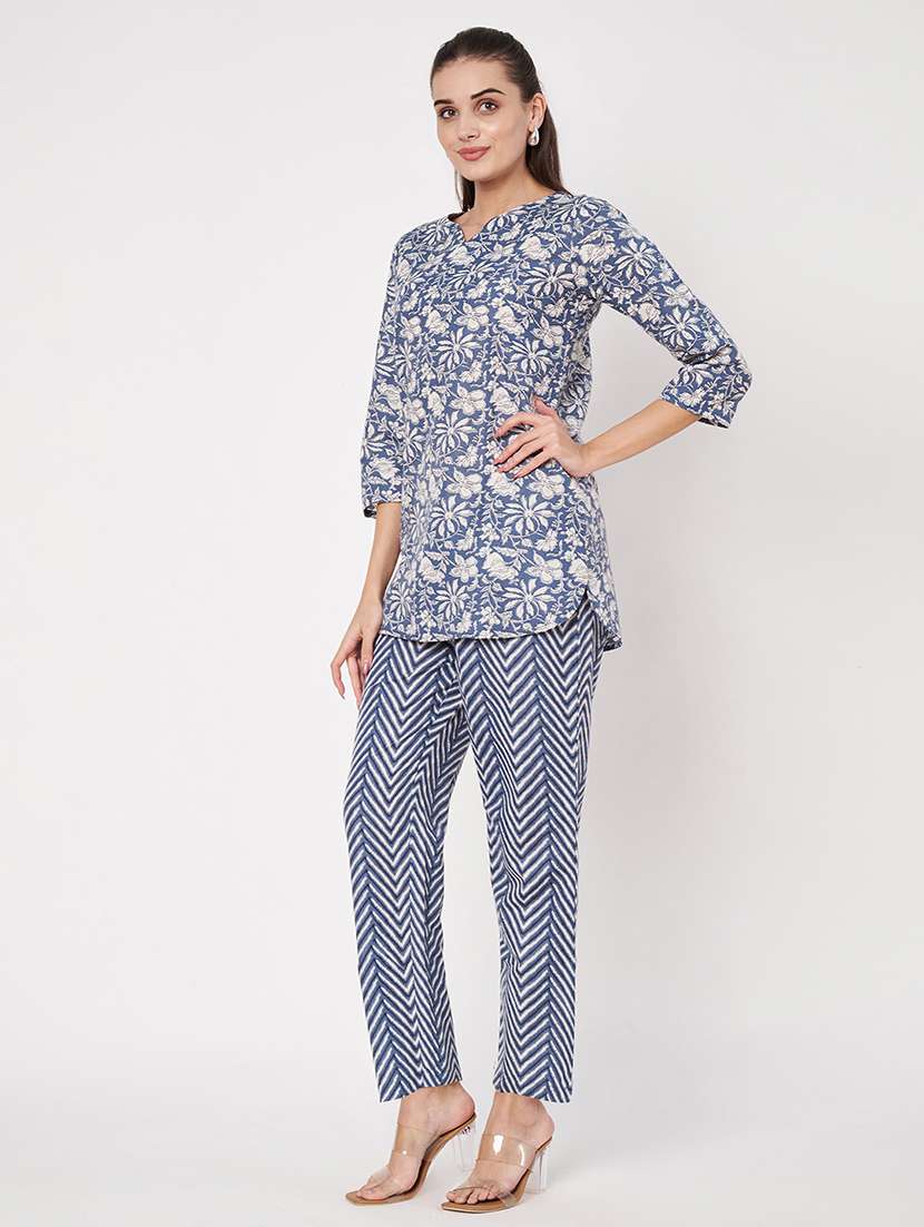 women floral printed notch neck co-ords set - 21697954 -  Standard Image - 1