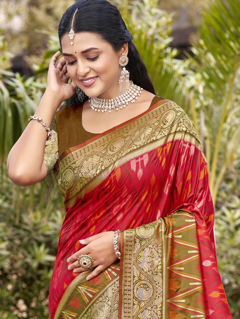 women self design banarasi saree with blouse - 21698316 - Standard Image - 1