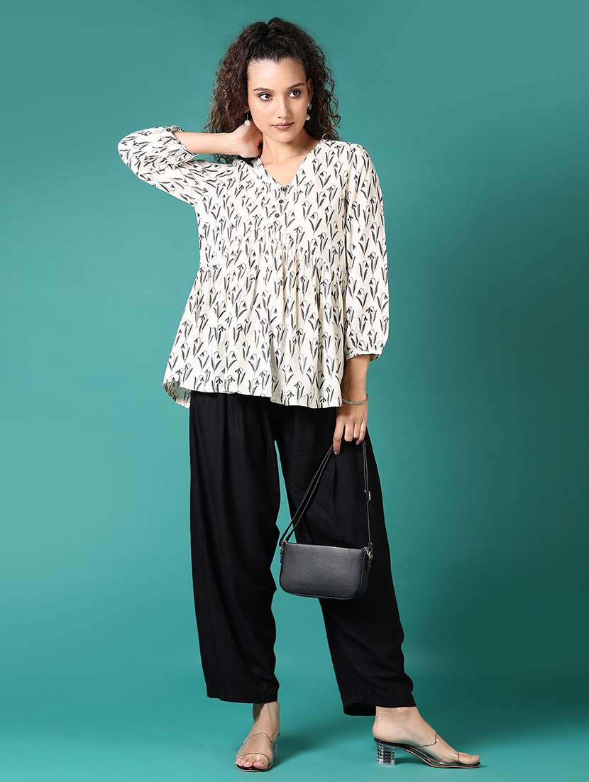 women off white printed v neck flared kurti - 21698909 -  Standard Image - 4