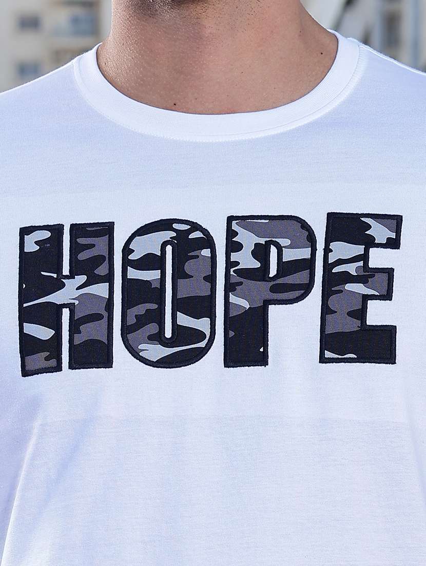 men chest print round neck t-shirt - 21700116 -  Standard Image - 4