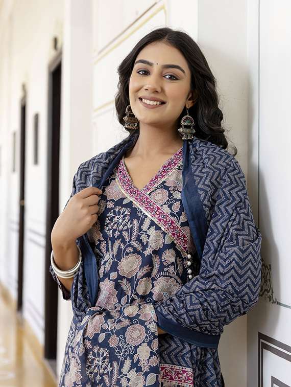 women floral three quarter sleeve suit set - 21700565 -  Standard Image - 4