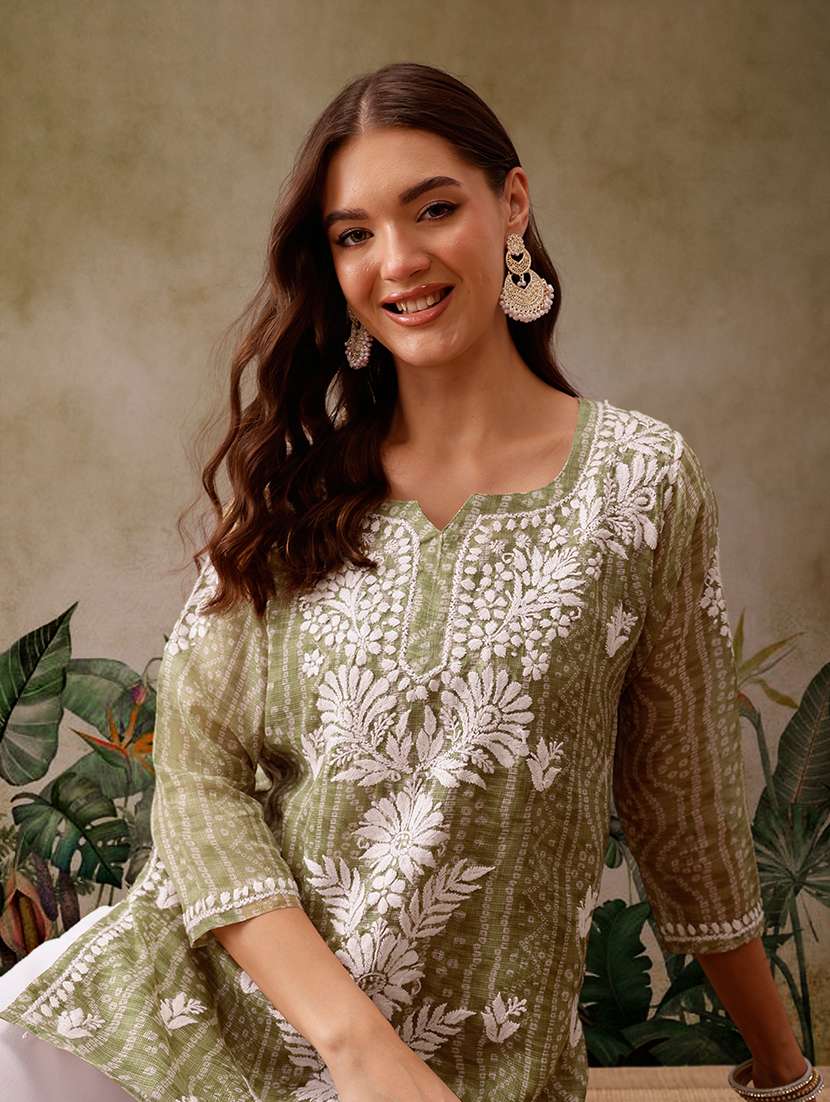 women notch neck chikankari work straight kurti - 21700578 -  Standard Image - 6