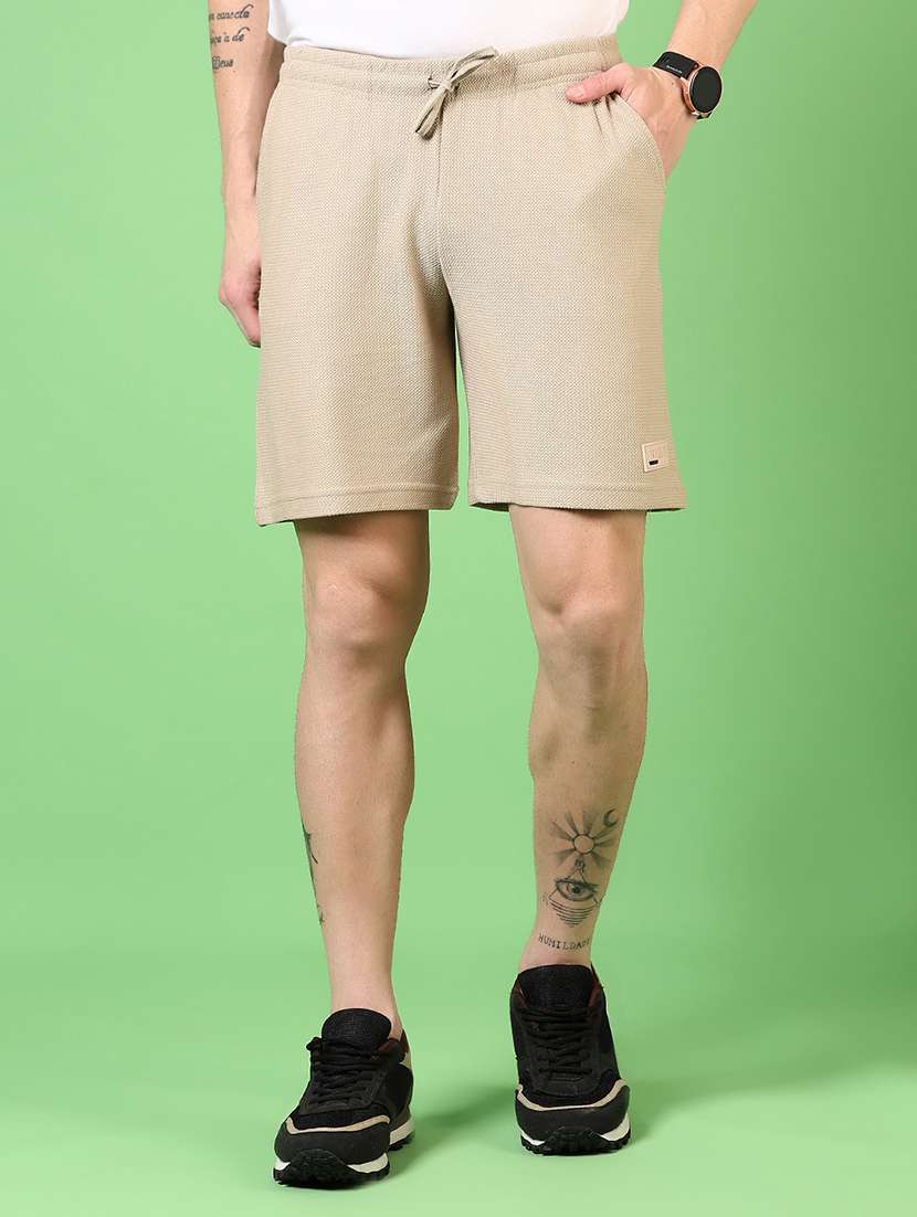 men mid rise solid shorts - 21701011 -  Standard Image - 1