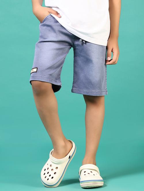boys solid mid rise regular fit shorts - 21701635 - Standard Image - 0