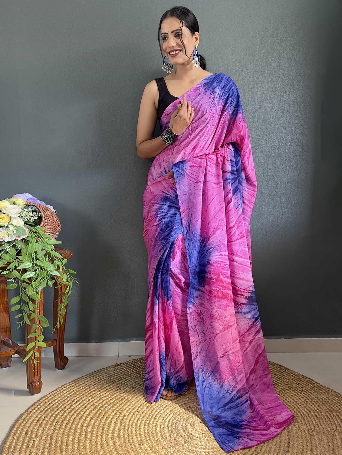 women tie & dye printed saree with blouse - 21703275 -  Zoom Image - 0