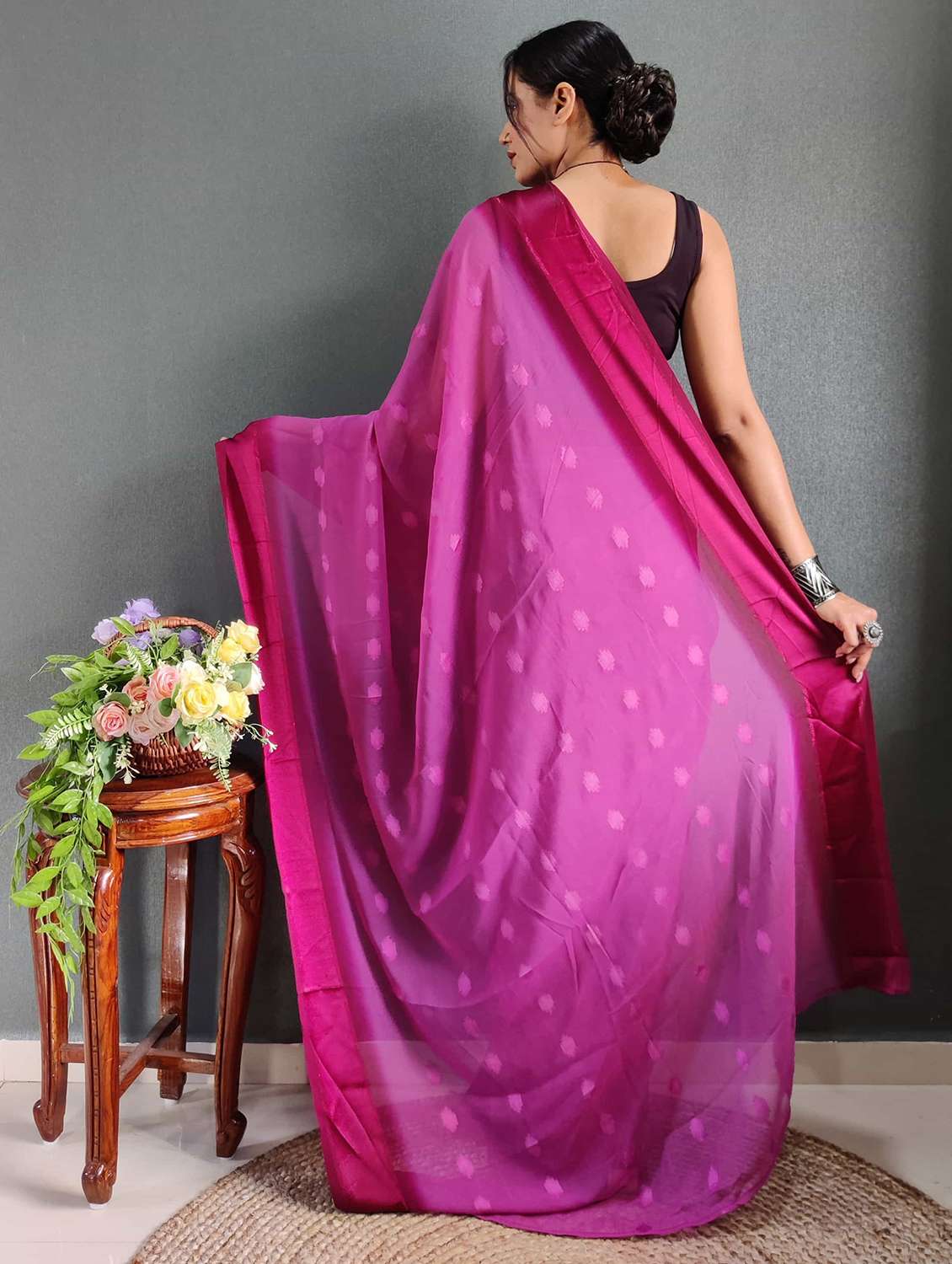 women self design bordered saree with blouse - 21703302 -  Standard Image - 1