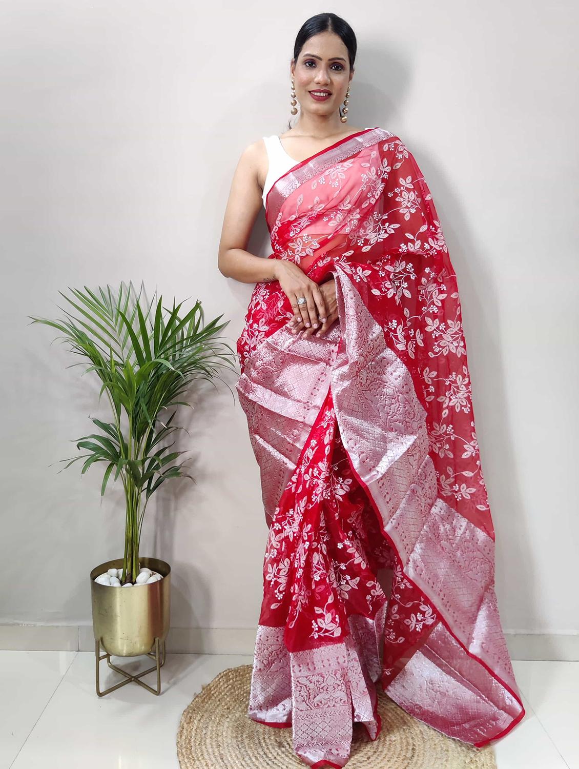 women printed zari bordered saree with blouse - 21703323 - Zoom Image - 0