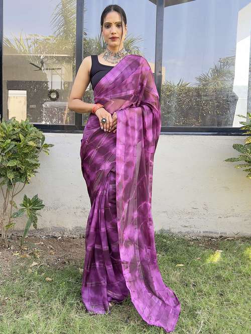 women stripes printed saree with blouse - 21703328 - Standard Image - 0