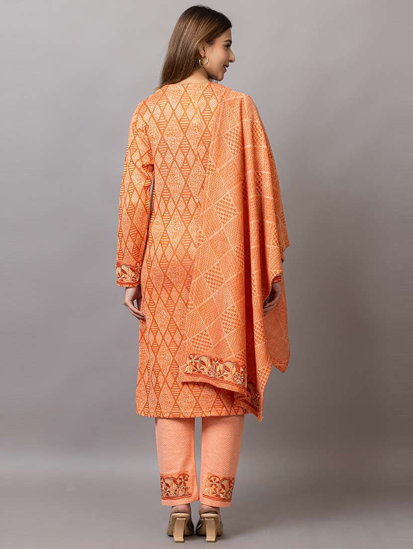 women embroidered round neck suit set - 21703810 -  Standard Image - 4