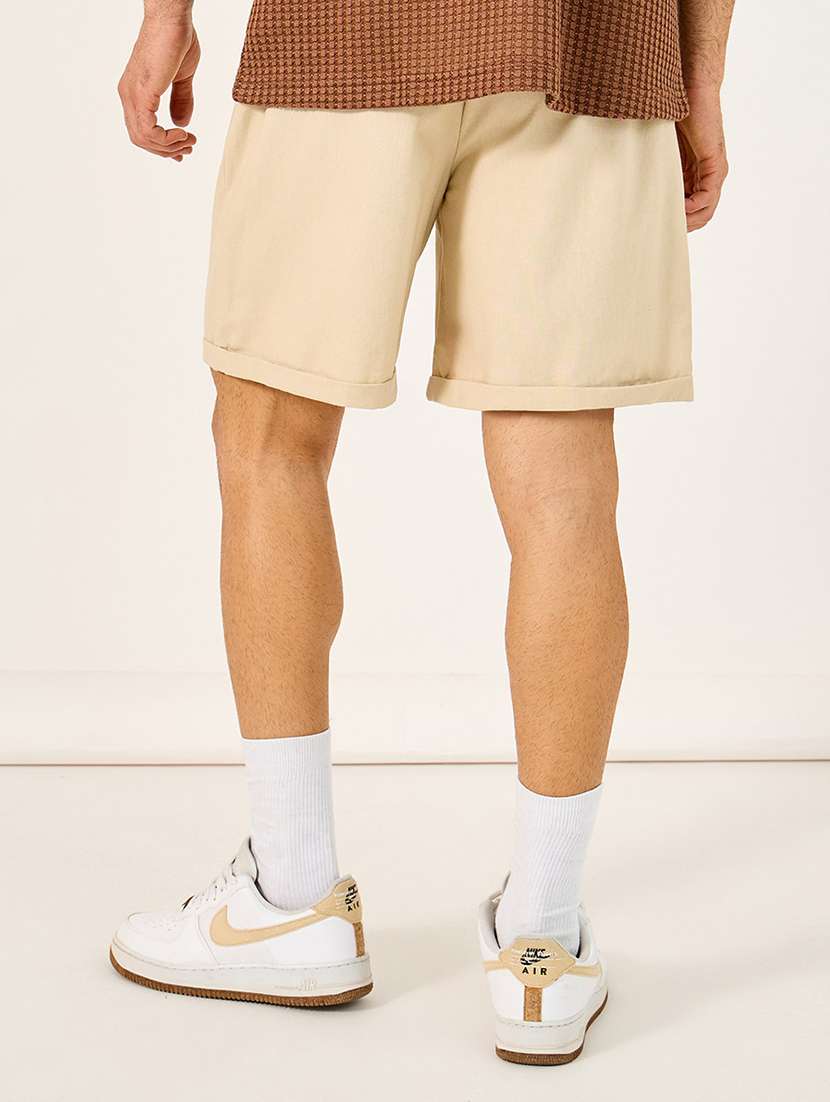 men mid rise solid shorts - 21703956 - Standard Image - 1