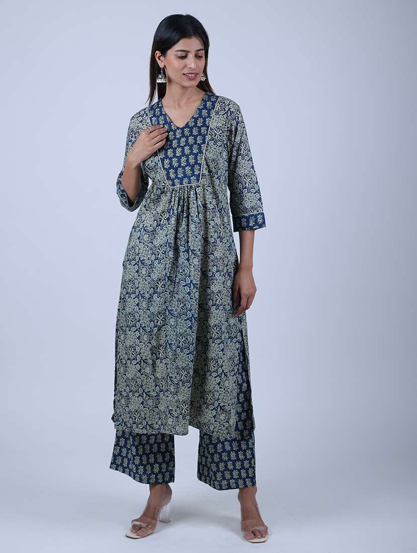 women floral printed v neck kurta palazzo set - 21707089 -  Standard Image - 1