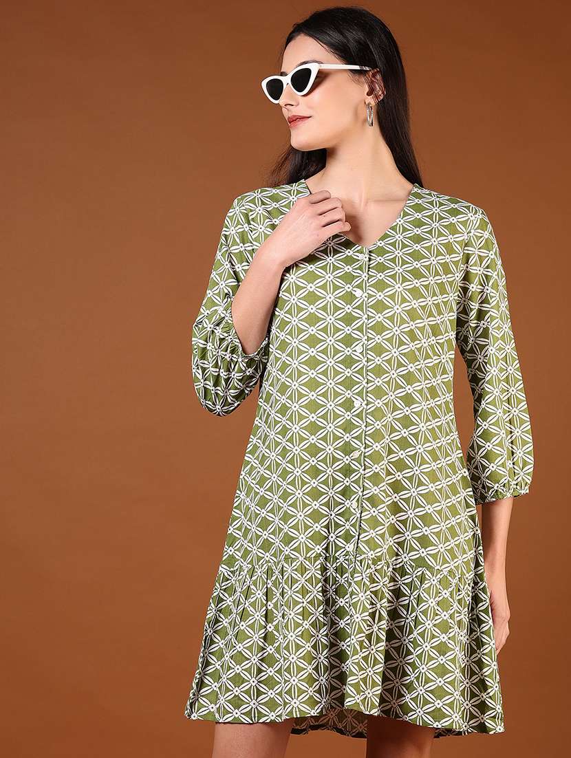 women green printed three quarter sleeve tiered dress