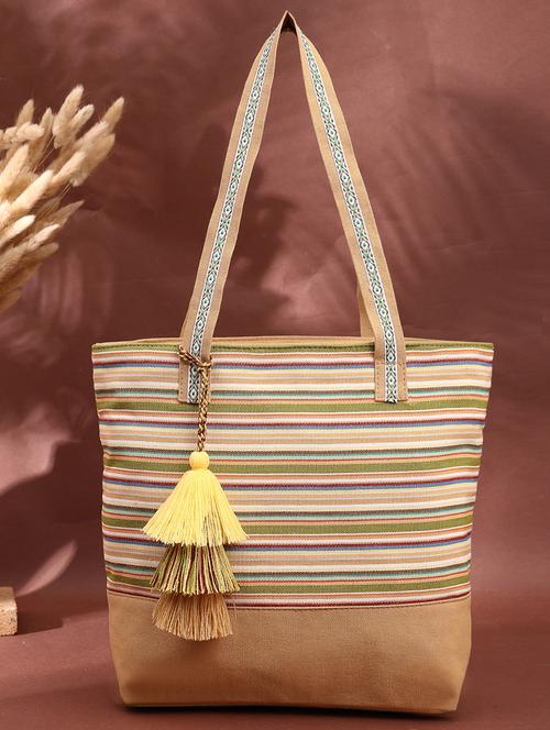 women printed zip closure tote bag - 21707583 - Standard Image - 0