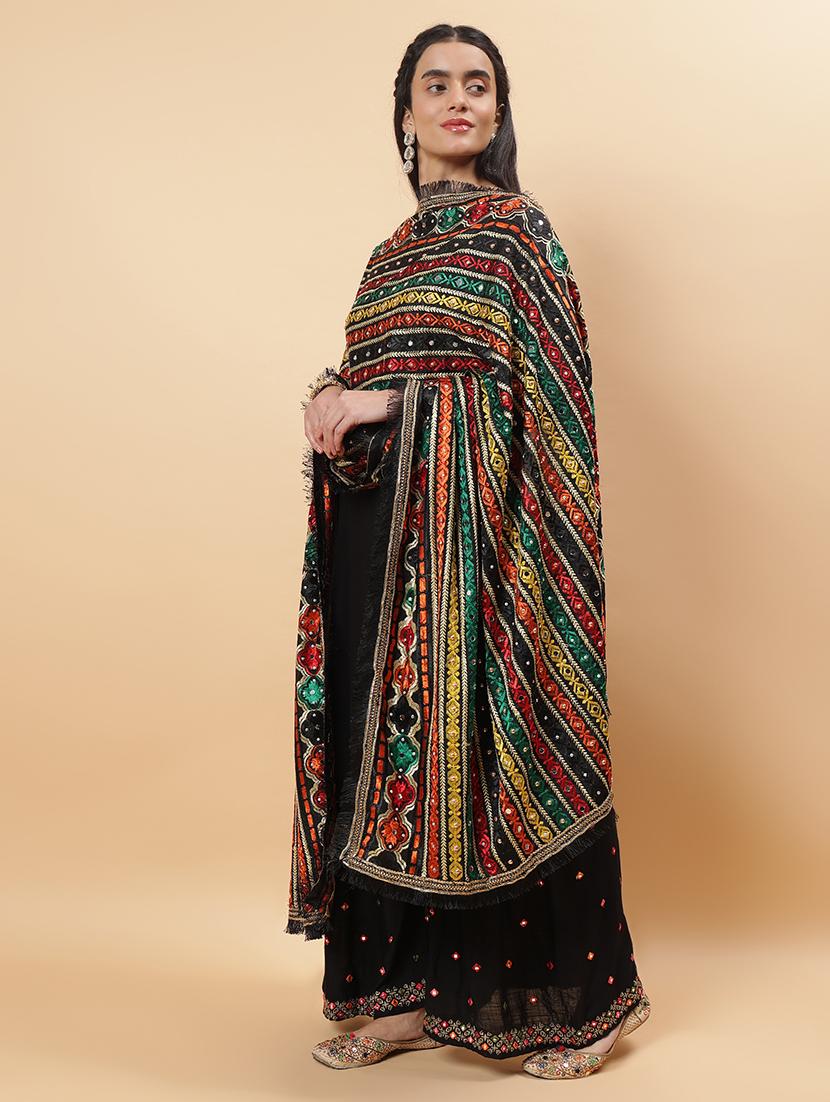 women phulkari dupatta with mirror work - 21707684 - Standard Image - 4